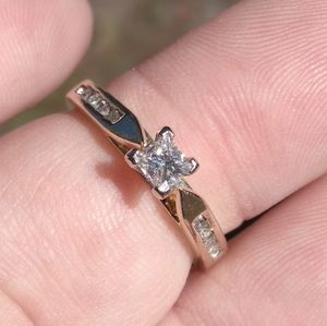 14K .40CTW Diamond Ring